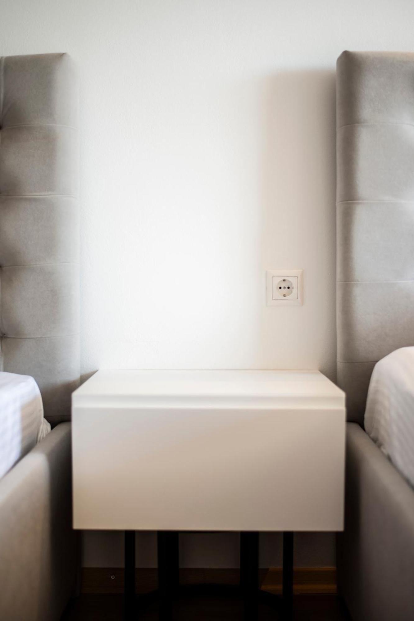 Ionio Rooms Himare Bagian luar foto