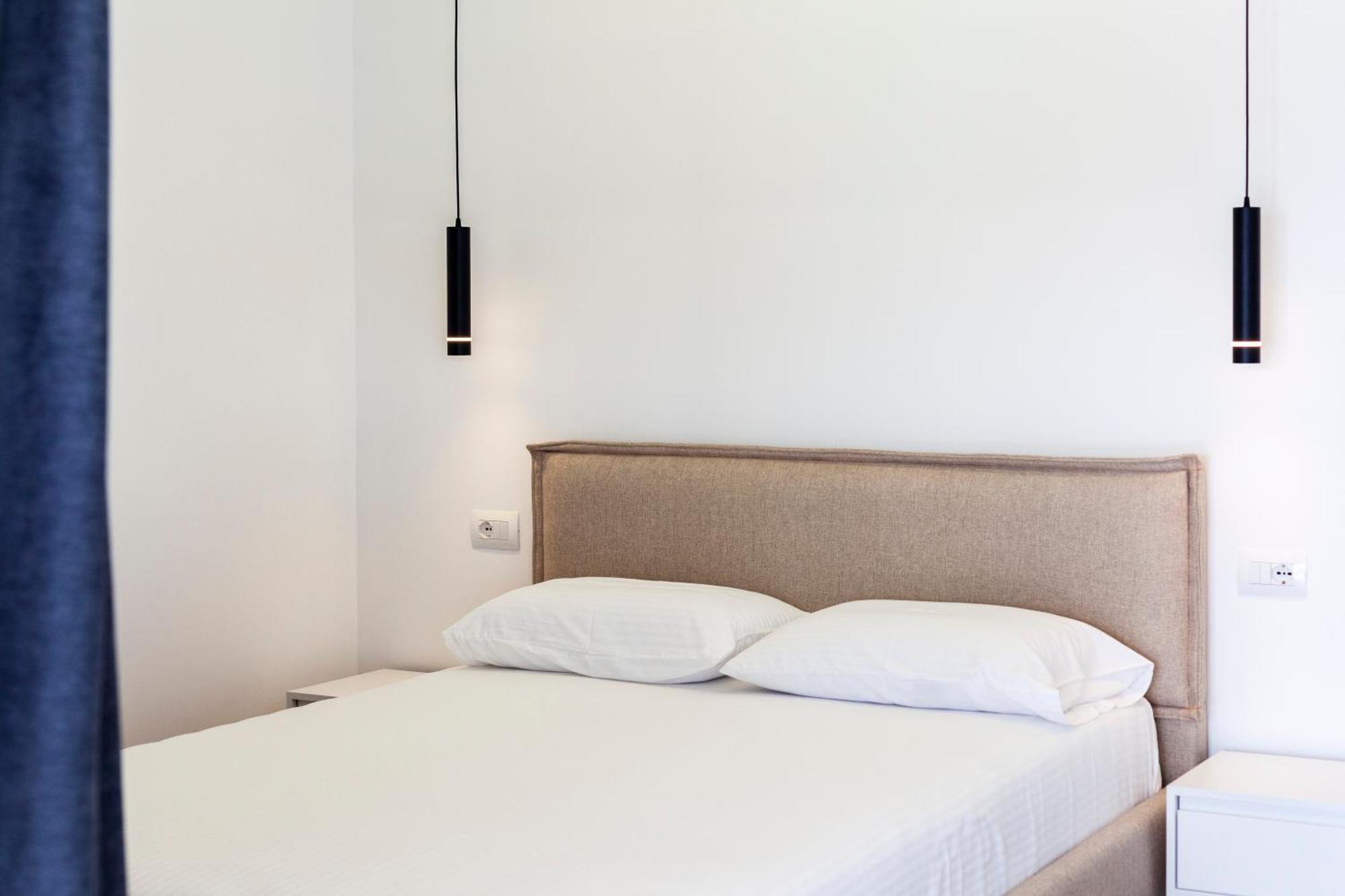 Ionio Rooms Himare Bagian luar foto