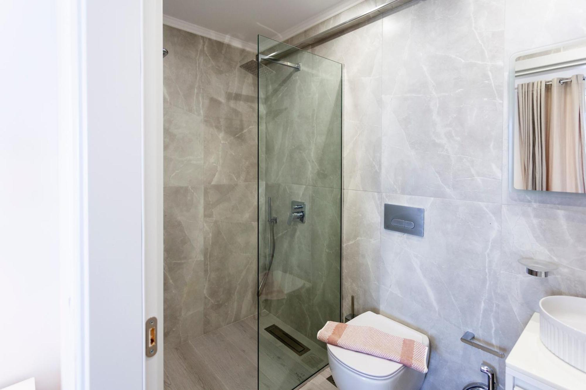 Ionio Rooms Himare Bagian luar foto