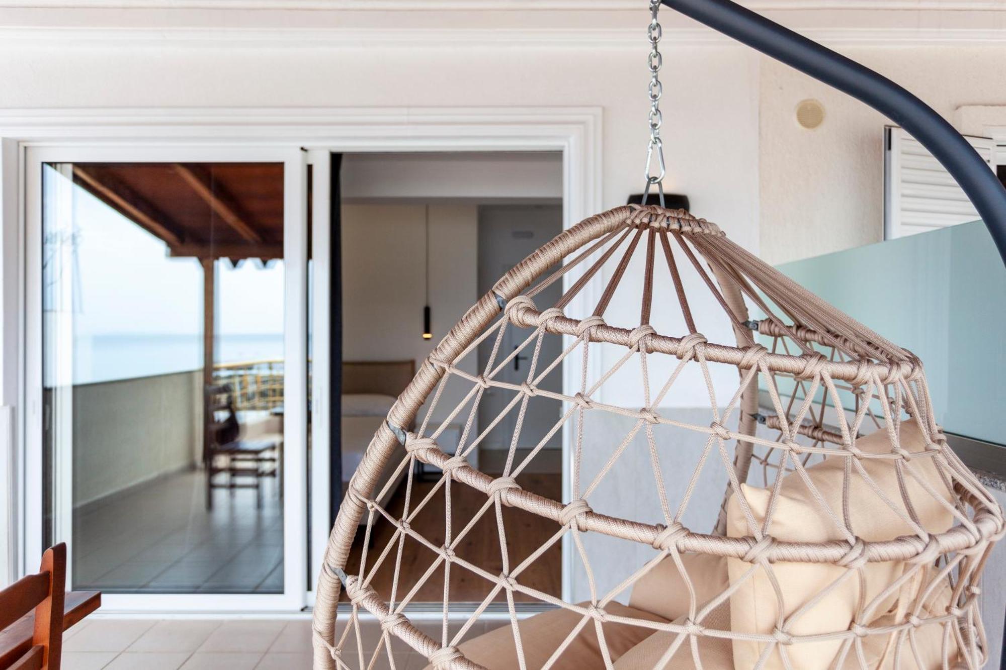Ionio Rooms Himare Bagian luar foto